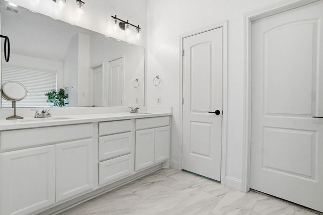 239 Forest Peak Way, Montgomery, TX 77316