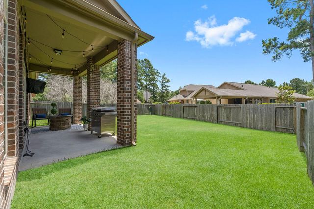 239 Forest Peak Way, Montgomery, TX 77316