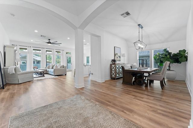 239 Forest Peak Way, Montgomery, TX 77316