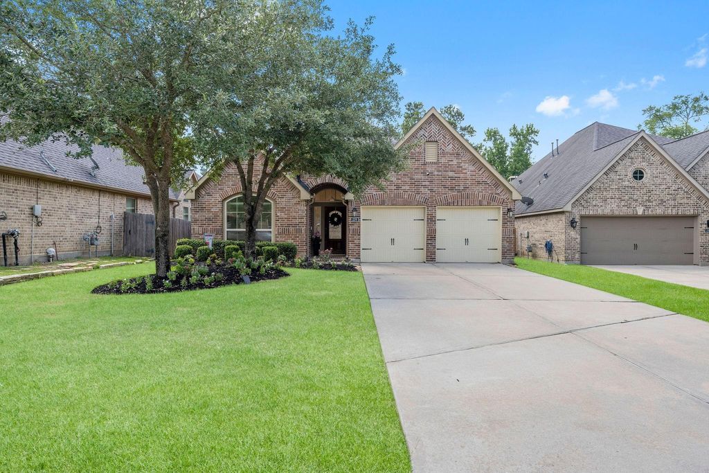 239 Forest Peak Way, Montgomery, TX 77316