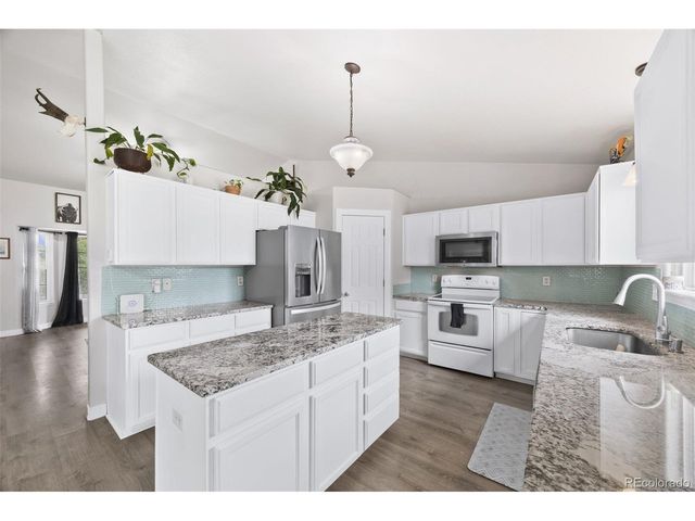 9632 Bramwood St, Longmont, CO 80504