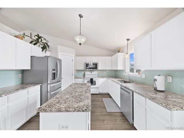 9632 Bramwood St, Longmont, CO 80504