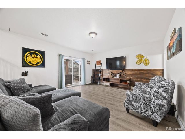 9632 Bramwood St, Longmont, CO 80504