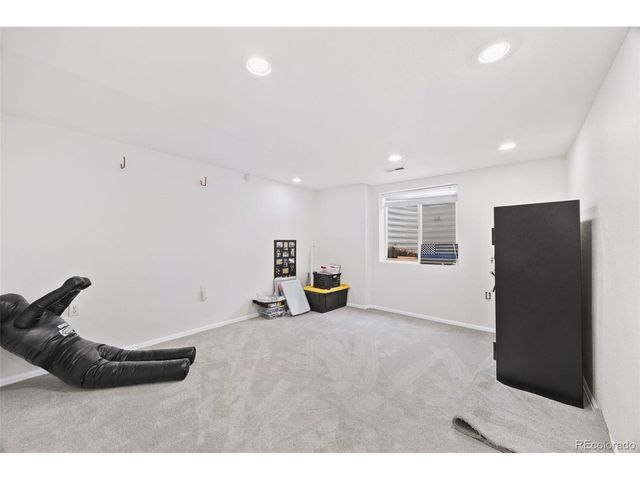9632 Bramwood St, Longmont, CO 80504