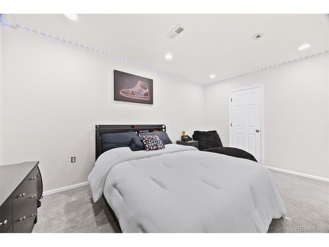 9632 Bramwood St, Longmont, CO 80504