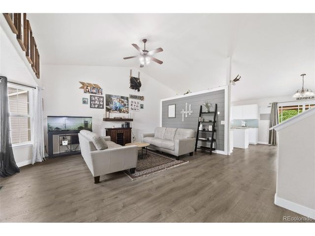 9632 Bramwood St, Longmont, CO 80504