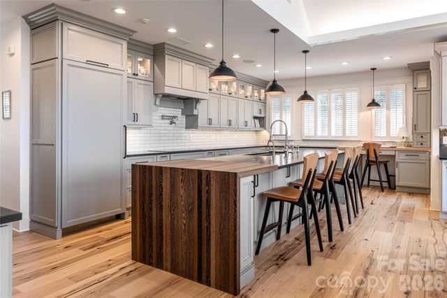 9 Dianthus Drive, Asheville, NC 28803