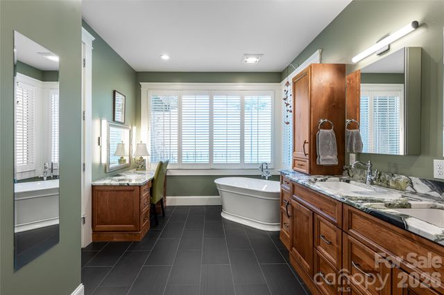 9 Dianthus Drive, Asheville, NC 28803
