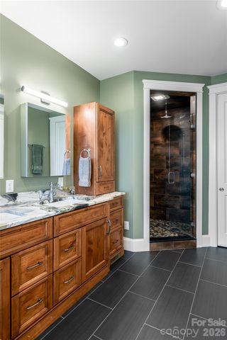 9 Dianthus Drive, Asheville, NC 28803