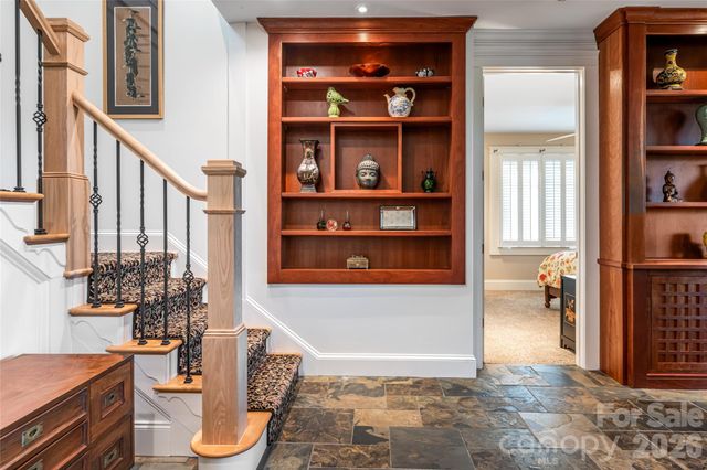 9 Dianthus Drive, Asheville, NC 28803