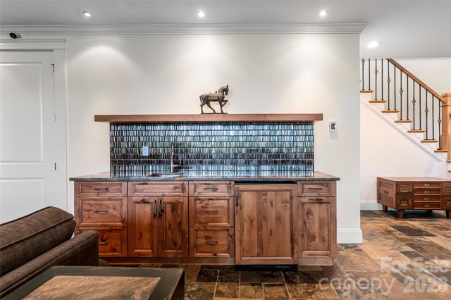 9 Dianthus Drive, Asheville, NC 28803