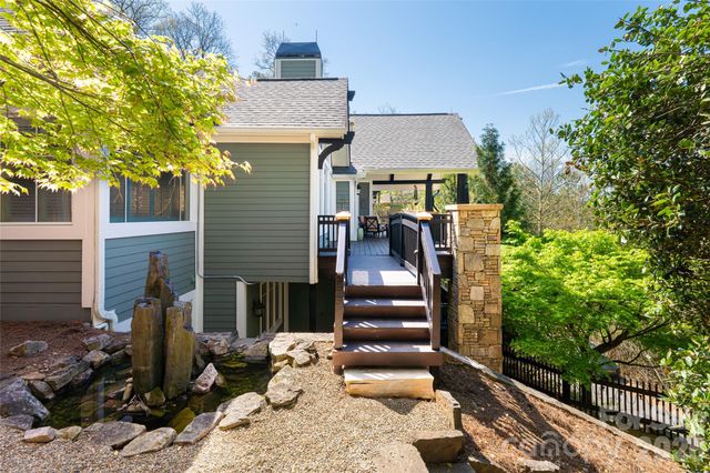 9 Dianthus Drive, Asheville, NC 28803