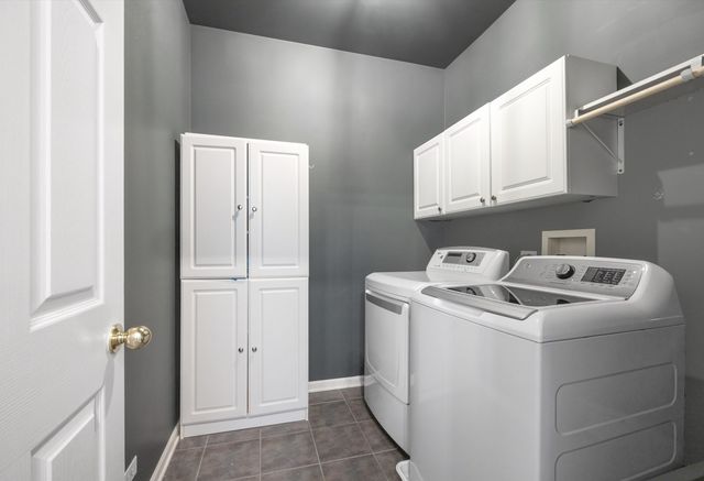 1562 Glenside Drive, Bolingbrook, IL 60490