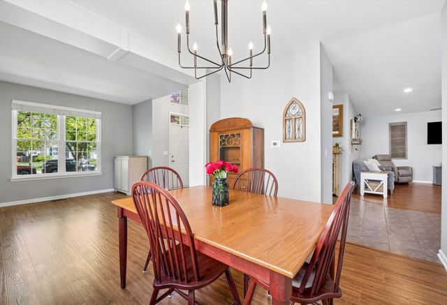 1562 Glenside Drive, Bolingbrook, IL 60490