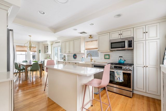 40 Virginia Rd, Quincy, MA 02169