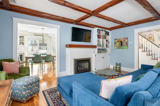 40 Virginia Rd, Quincy, MA 02169