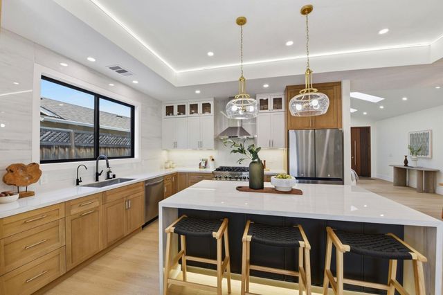 150 Gilbert Avenue, Santa Clara, CA 95051