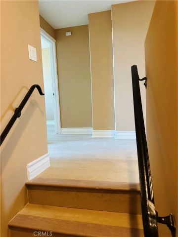 5555 Carpenter 4, Valley Village, CA 91607
