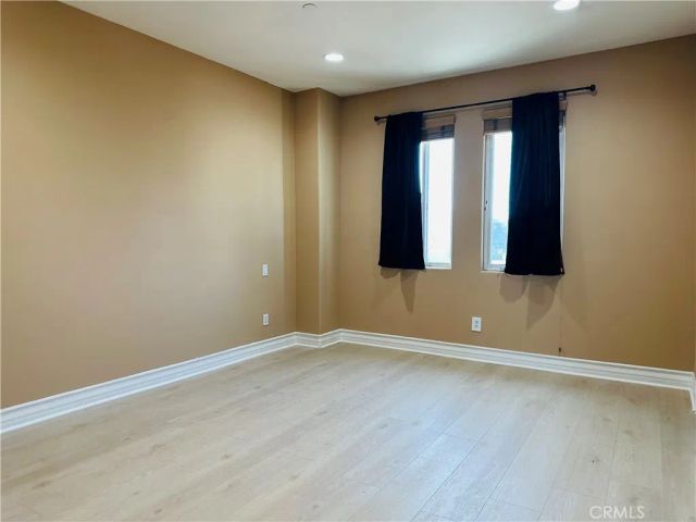 5555 Carpenter 4, Valley Village, CA 91607
