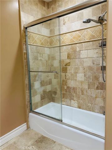 5555 Carpenter 4, Valley Village, CA 91607