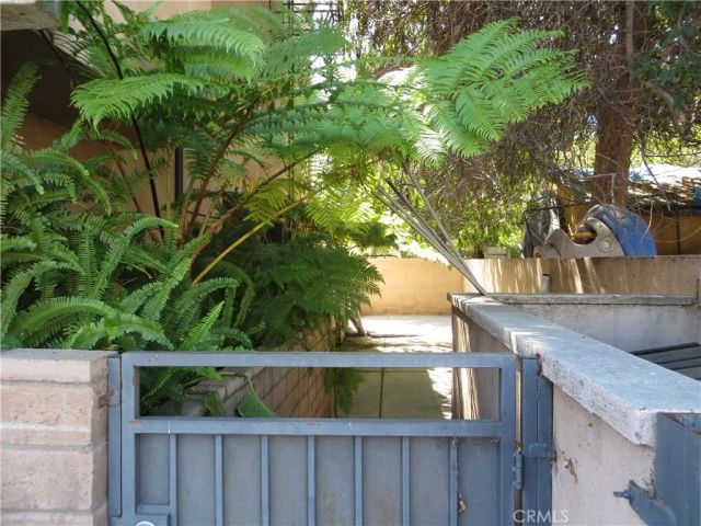 5555 Carpenter 4, Valley Village, CA 91607