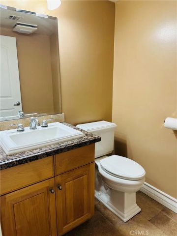 5555 Carpenter 4, Valley Village, CA 91607