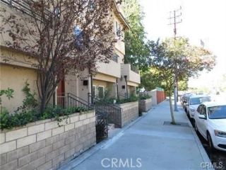 5555 Carpenter 4, Valley Village, CA 91607