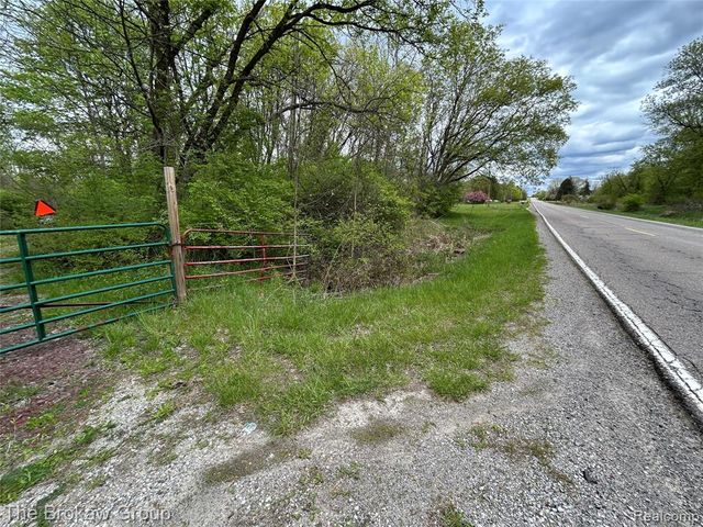 6120 Kelly Road, Flushing, MI 48433