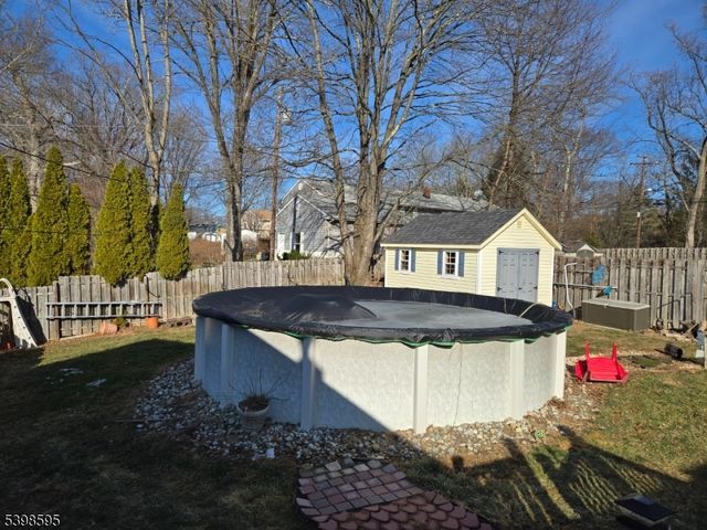 22 Lloyd Ave, Stanhope Boro, NJ 07874