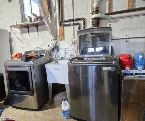 22 Lloyd Ave, Stanhope Boro, NJ 07874