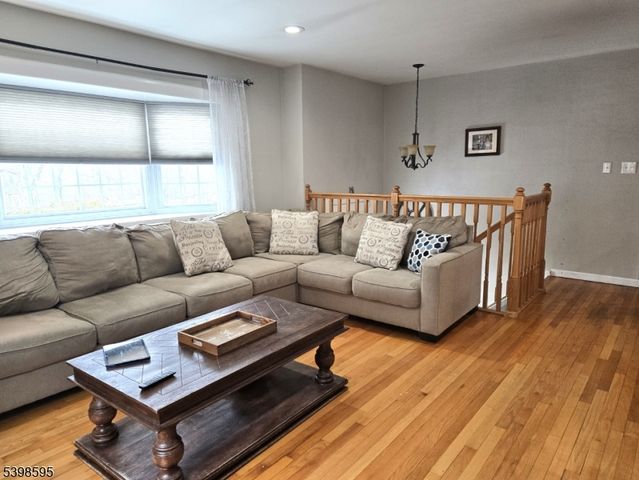 22 Lloyd Ave, Stanhope Boro, NJ 07874