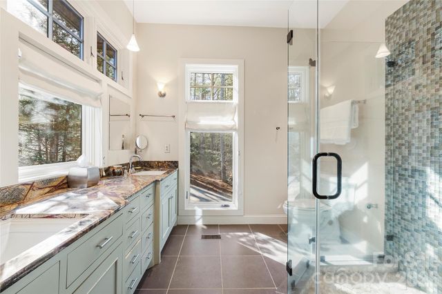 2186 Long Rifle Ridge Road, Nebo, NC 28761