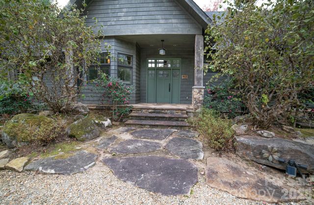 2186 Long Rifle Ridge Road, Nebo, NC 28761