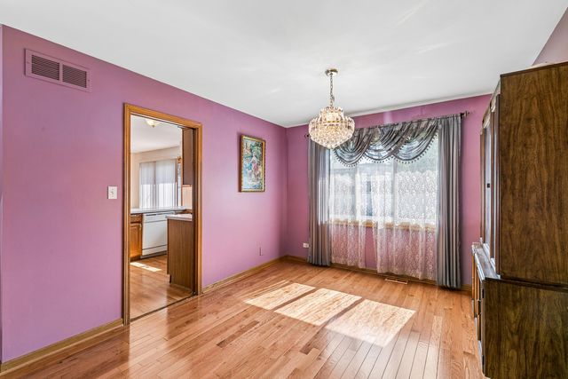 16803 92nd Avenue, Orland Hills, IL 60487