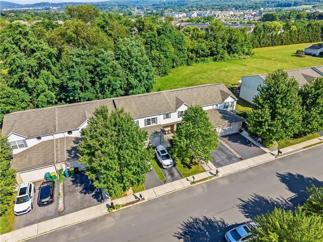 6652 Pioneer Drive, Lower Macungie Twp, PA 18062