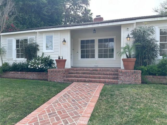 15440 Dickens Street, Sherman Oaks, CA 91403