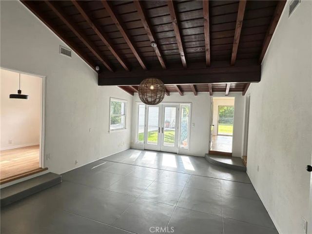 15440 Dickens Street, Sherman Oaks, CA 91403