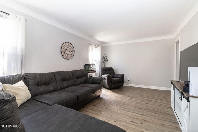 906 7th Street, Maumee, OH 43537