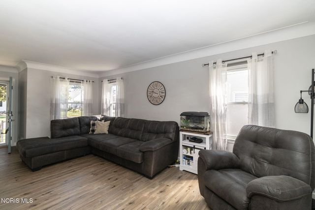 906 7th Street, Maumee, OH 43537