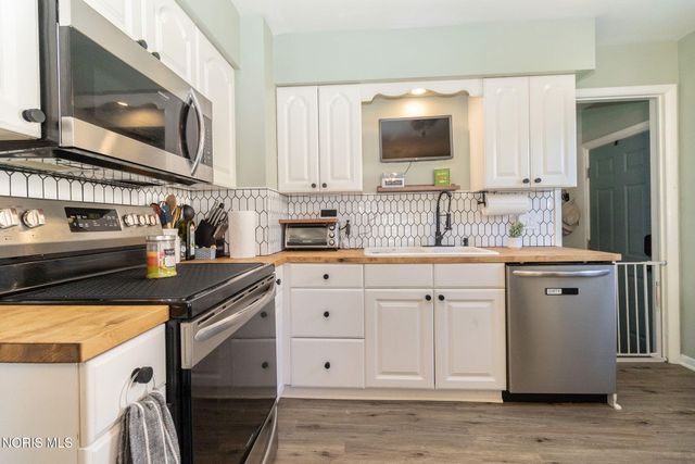 906 7th Street, Maumee, OH 43537