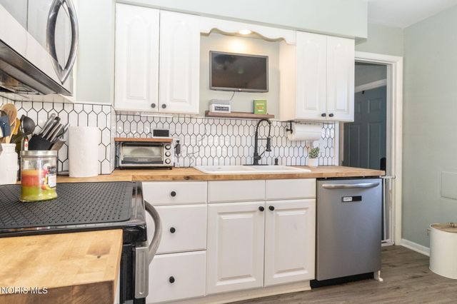 906 7th Street, Maumee, OH 43537