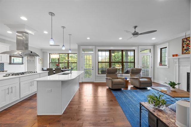 720 Walker Circle, Iowa City, IA 52245