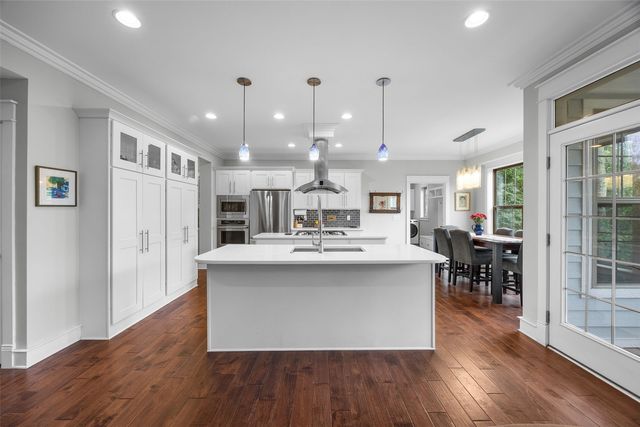 720 Walker Circle, Iowa City, IA 52245