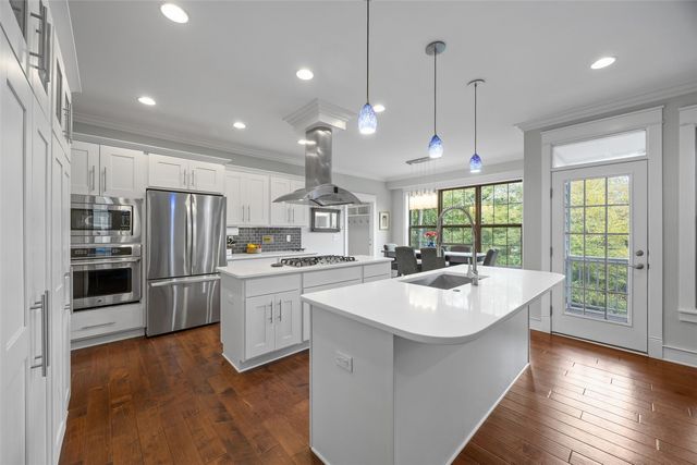 720 Walker Circle, Iowa City, IA 52245