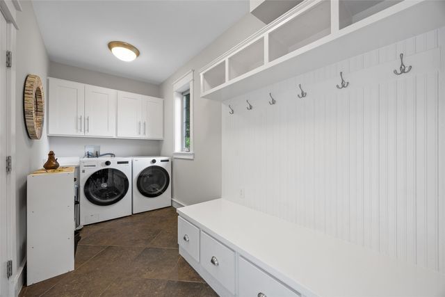 720 Walker Circle, Iowa City, IA 52245
