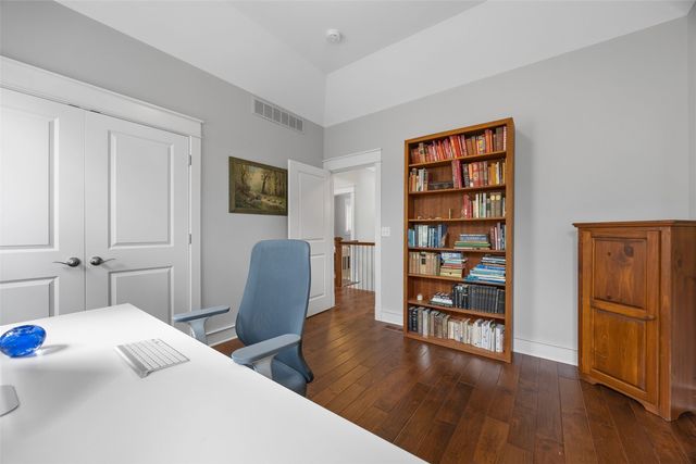 720 Walker Circle, Iowa City, IA 52245