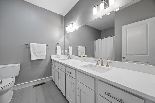 720 Walker Circle, Iowa City, IA 52245