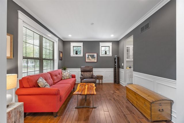 720 Walker Circle, Iowa City, IA 52245