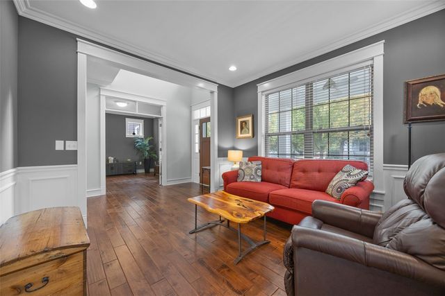 720 Walker Circle, Iowa City, IA 52245