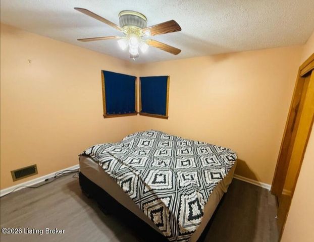 3608 Nellie Bly Dr, Louisville, KY 40213